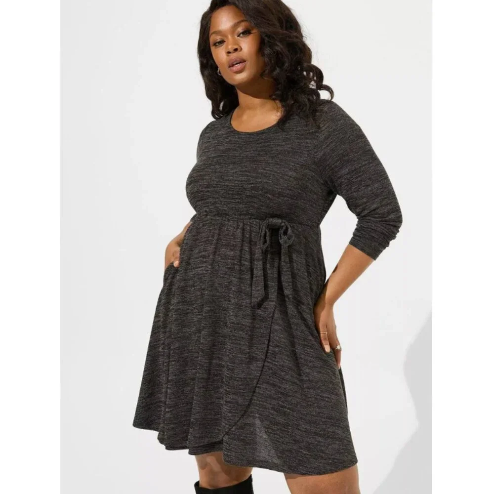 NWT Torrid 4 At The Knee Hacci Faux Wrap Dress 4X 26